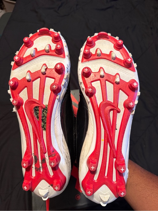 Men’s Jordan bred 11 football cleats main image 8